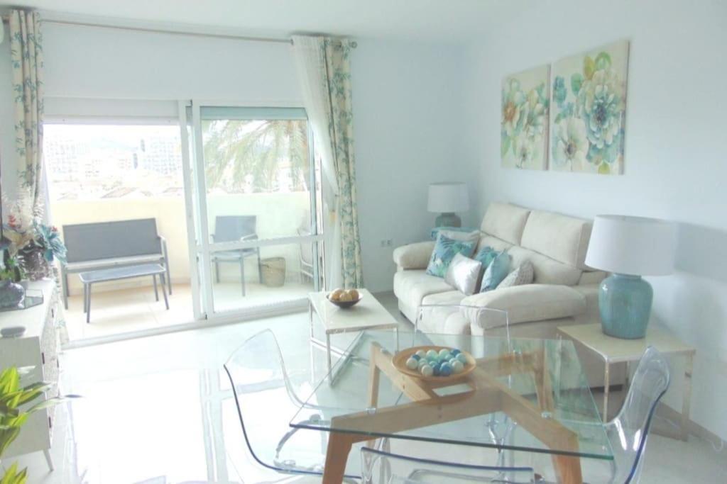Lux. Frontbeach-Terrace. 5 Pools.Tv. 2 A.C.Netflix Benalmadena Ngoại thất bức ảnh