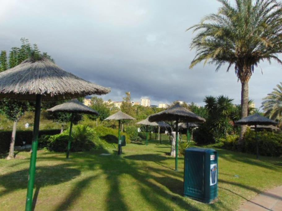 Lux. Frontbeach-Terrace. 5 Pools.Tv. 2 A.C.Netflix Benalmadena Ngoại thất bức ảnh