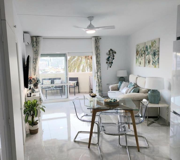 Lux. Frontbeach-Terrace. 5 Pools.Tv. 2 A.C.Netflix Benalmadena Ngoại thất bức ảnh